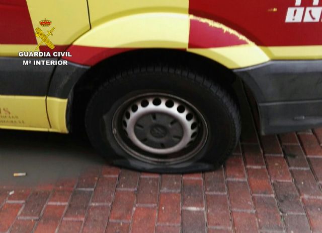 La Guardia Civil detiene al presunto autor de causar graves daños a una ambulancia en Cieza - 4, Foto 4