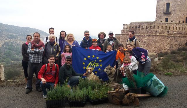 La Asociación para la recuperación del bosque autóctono (ARBA) de Cartagena ha plantado más de 2000 árboles este invierno en los montes de Cartagena - 1, Foto 1