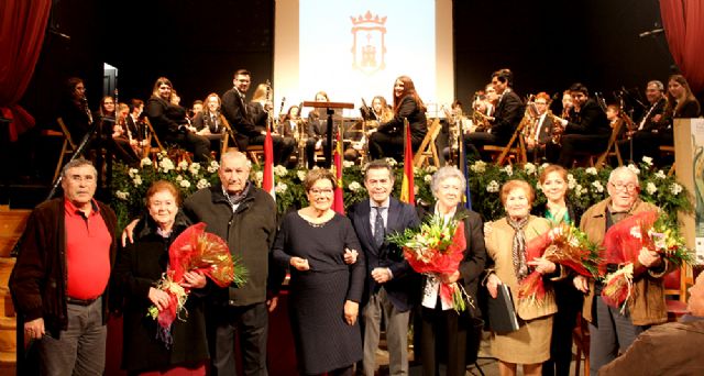 El Ayuntamiento y el Club del Pensionista homenajean a los mayores de Lorquí - 1, Foto 1