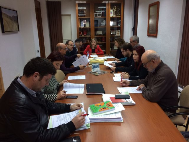 La Junta de Gobierno Local de Molina de Segura adjudica el suministro de productos básicos de alimentación, higiene y limpieza de hogar para personas en atención en Servicios Sociales - 2, Foto 2