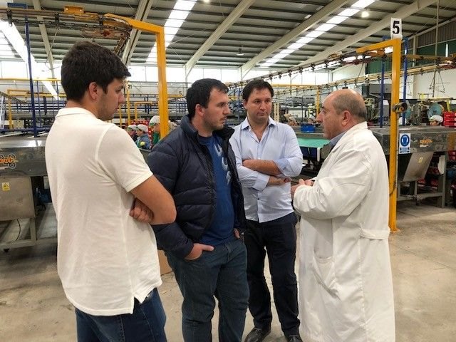 Una delegación argentina se interesa por las variedades tempranas de cítricos y frutales de hueso de la Región - 1, Foto 1