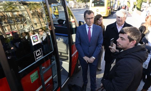 La flota de autobuses urbanos de Murcia se convierte en la primera de toda España en ser accesible mediante un novedoso sistema para discapacitados visuales - 2, Foto 2