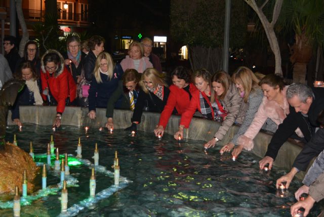 Águilas se viste de verde con motivo del Día Mundial Contra el Cáncer - 1, Foto 1
