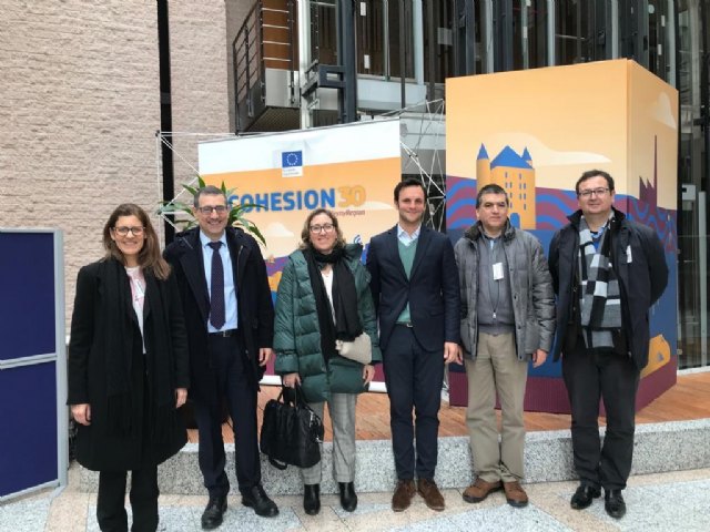 Viaje institucional de la UMU a Bruselas para establecer contactos con las oficinas y organismos dedicados a la investigación - 1, Foto 1