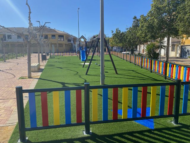 Finalizan las mejoras en el parque del barrio del Carmen y en el patio de la escuela de La Loma - 5, Foto 5