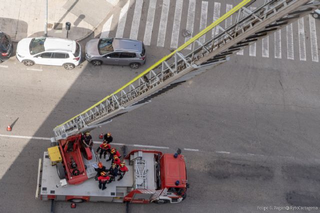 Bomberos de Cartagena practican con el manejo de vehículos en situaciones de rescate en altura - 1, Foto 1