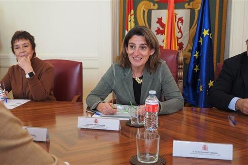 Ribera mantiene un encuentro con representantes de CCOO y UGT para conocer la iniciativa sobre la Mesa para el futuro de León - 1, Foto 1