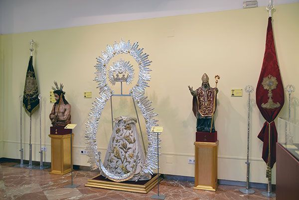 Mirarán al que traspasaron tras 425 años de historia de la Hermandad de la Sagrada Lanzada de Sevilla - 4, Foto 4