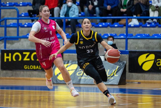 Hozono Global Jairis remonta el vuelo frente a Azkoitia Azpeitia ISB - 1, Foto 1