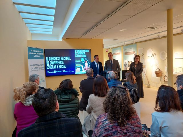 El psiquiatra Rojas Marcos, Irene Villa y Javier Urra participan en el Congreso de Convivencia Escolar - 2, Foto 2
