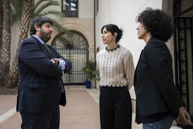 López Miras anuncia el impulso definitivo a la Film Comission durante la recepción a las murcianas candidatas al Goya al mejor corto - 3, Foto 3