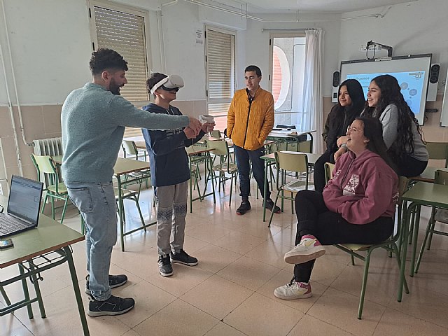 El gemelo digital entra en las aulas del IES Valle del Segura de Blanca - 2, Foto 2