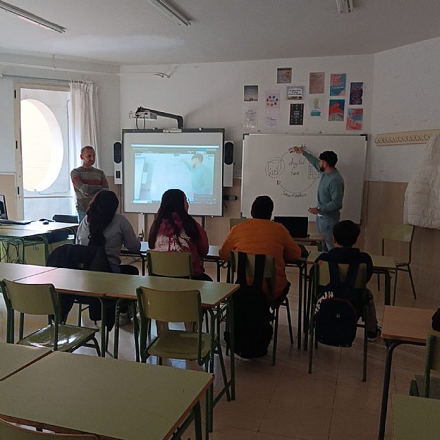 El gemelo digital entra en las aulas del IES Valle del Segura de Blanca - 3, Foto 3