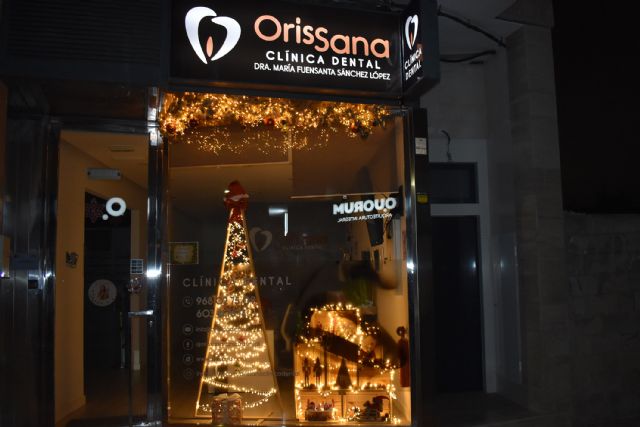 La academia Víctor Campos, Orissana, El Tintero, los salones de belleza Andrea Vera y Loal y Rosa Del Cano ganan el concurso navideño de escaparates - 4, Foto 4