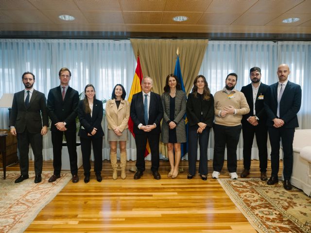 AORU traslada al Ministerio de Industria una hoja de ruta para trabajar en el despliegue de infraestructura de recarga ultrarrápida - 2, Foto 2