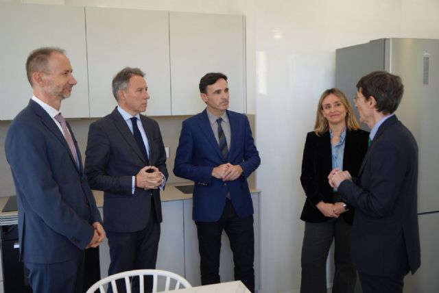 El Gobierno regional concede una ayuda de 500.000 euros para la construcción de la primera residencia intergeneracional de Espa&ntilde;a - 2, Foto 2