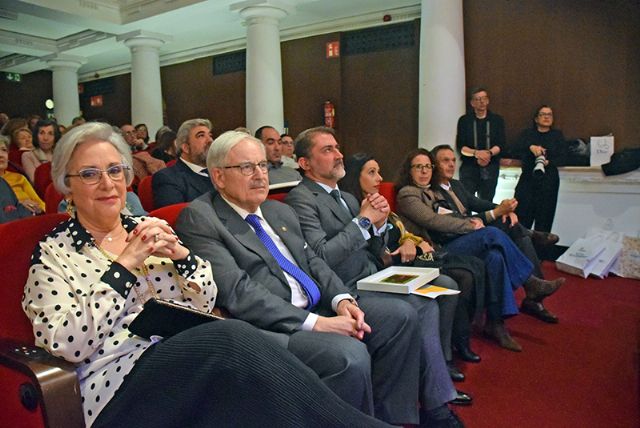La Casa Valenciana de Sevilla, refuerza los lazos culturales en la presentación de la Fallera Mayor 2026 - 4, Foto 4