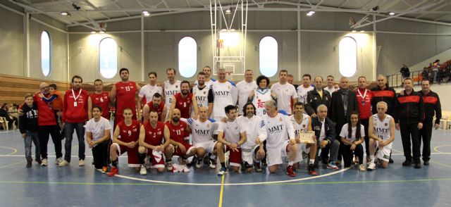 Las leyendas del Real Madrid de Baloncesto se imponen a los veteranos del Club de Baloncesto Lumbreras - 1, Foto 1