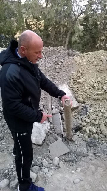 IU-V denuncia vertidos ilegales de amianto en el parque de Los Ángeles - 1, Foto 1