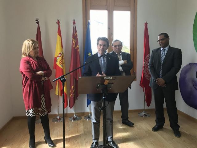 La Casa del Capitán será sede de la Cátedra Poncemar de Gerontología que tiene el objetivo de potenciar la formación e investigación sociosanitaria de personas mayores en Lorca - 1, Foto 1