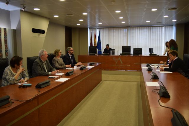 Inmaculada González: La Comisión de Pobreza debe ser un instrumento útil en la  lucha contra la exclusión social - 1, Foto 1