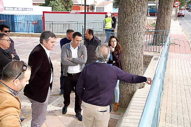 El Alcalde Andrés Luna y el Director del Agua visitan las obras de remodelación y arreglos de la avenida Mario Spreáfico - 1, Foto 1