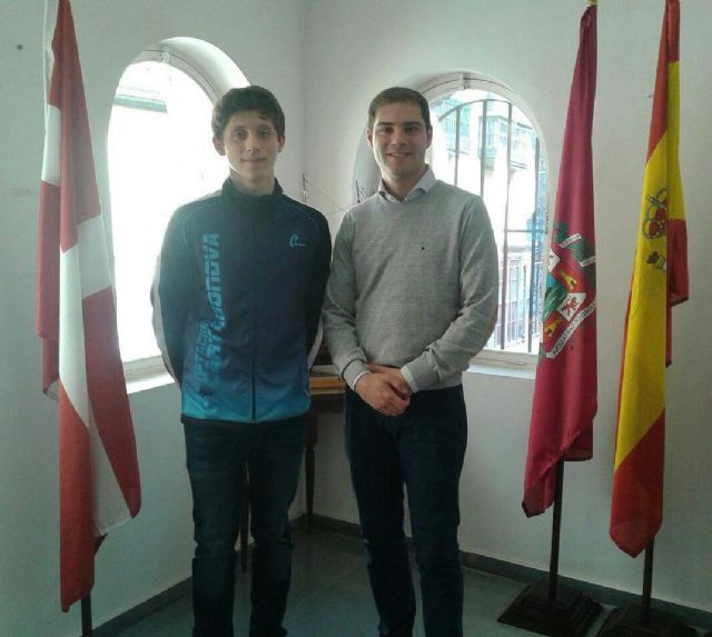 El concejal de Deportes felicita al joven nadador cartagenero Alejandro Puebla - 1, Foto 1
