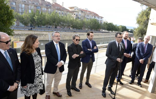 Peatones y ciclistas conquistan los 20.000m2 del paseo fluvial que vertebrará ´Murcia Río´ - 1, Foto 1