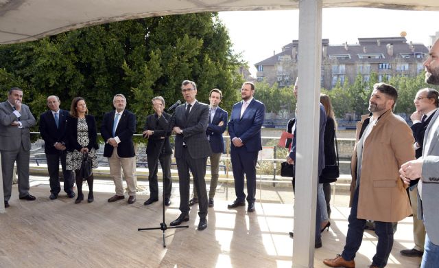 Peatones y ciclistas conquistan los 20.000m2 del paseo fluvial que vertebrará ´Murcia Río´ - 2, Foto 2