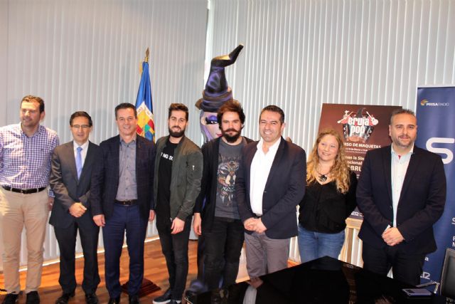 La Federación de Peñas ha anunciado al director general de Hidrogea, Javier Ybarra, como Brujo del Año para las próximas Fiestas de Mayo - 1, Foto 1