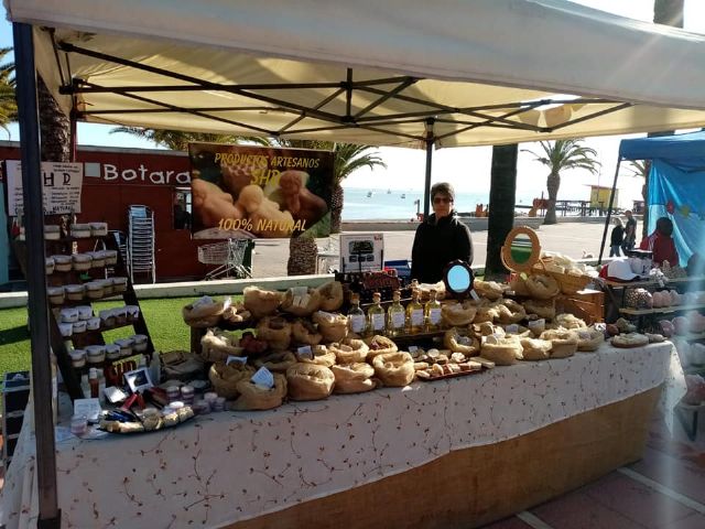 Mercado artesano del Mar Menor, dedicado a la Mujer en su Día Internacional - 1, Foto 1