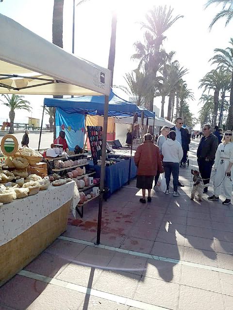 Mercado artesano del Mar Menor, dedicado a la Mujer en su Día Internacional - 2, Foto 2