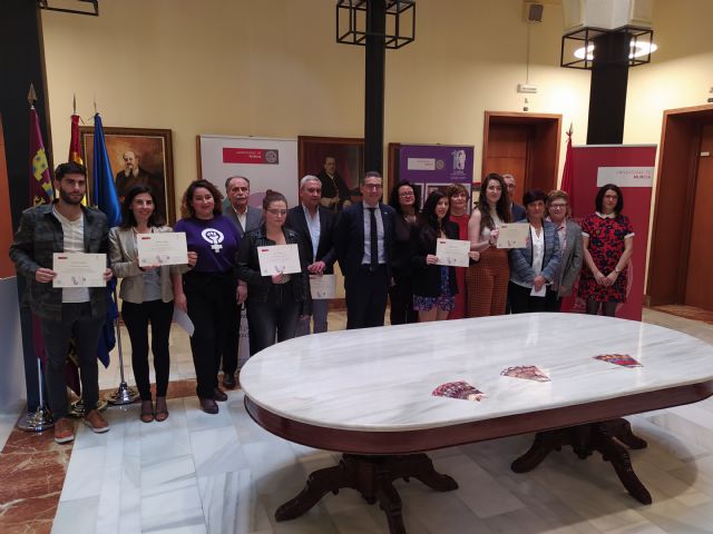 La Universidad de Murcia premia los mejores trabajos fin de grado y fin de máster, en el ámbito de la igualdad de género - 2, Foto 2