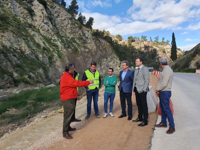 Restauran la seguridad de la carretera de El Garruchal dañada por la Dana - 1, Foto 1