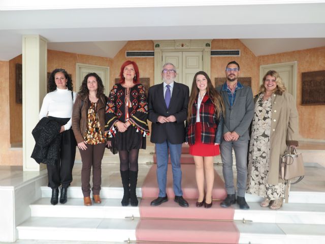 El presidente de la Asamblea recibe a la nueva Junta Directiva del Colegio Oficial de Enfermería de la Región de Murcia - 1, Foto 1
