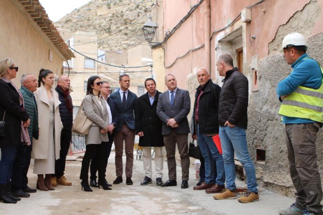 La Comunidad invierte en Mula más de 761.000 euros para renovar pavimentos de calles y adecuar el acceso al castillo - 1, Foto 1