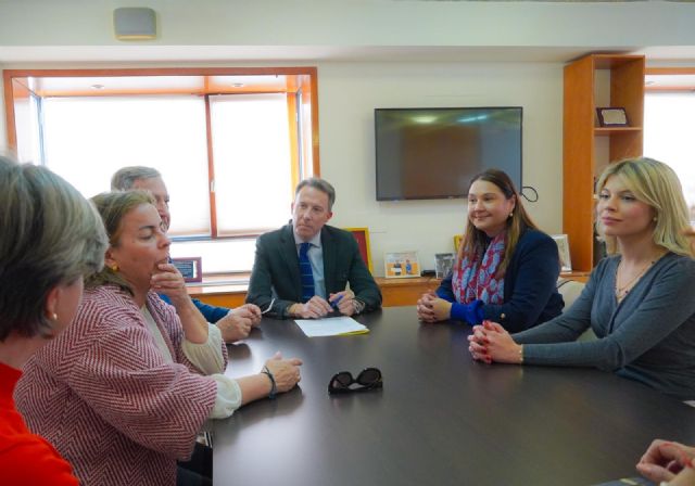 Familias lorquinas en situación de vulnerabilidad podrán continuar beneficiándose de ayudas a través del economato Mambré - 2, Foto 2