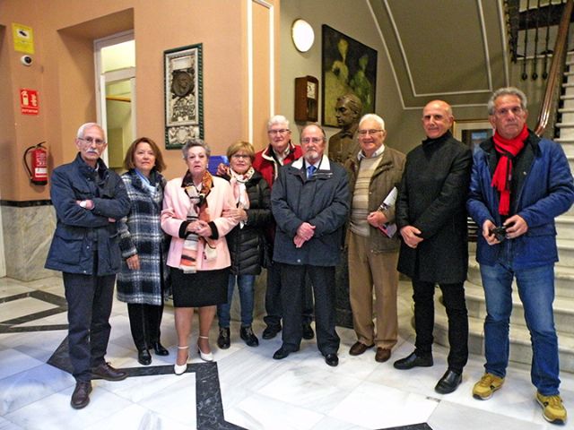 Cultura. Sevilla . La conferencia fue impartida por el actual presidente del Hogar Navarro de Sevilla, D. José Miguel Valderrama Esparza - 5, Foto 5