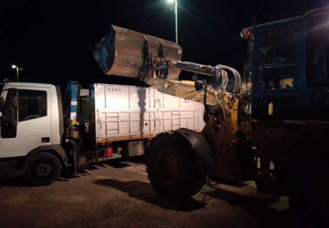 La Concejalía de Obras y Servicios realiza labores de limpieza intensiva en varias zonas del municipio - 2, Foto 2