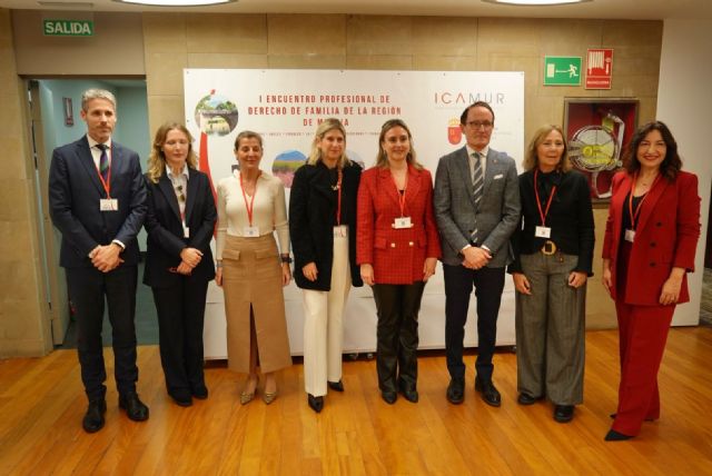 La consejera de Política Social resalta la importancia de la colaboración en el ámbito judicial para garantizar la eficaz protección de los menores y las familias - 1, Foto 1