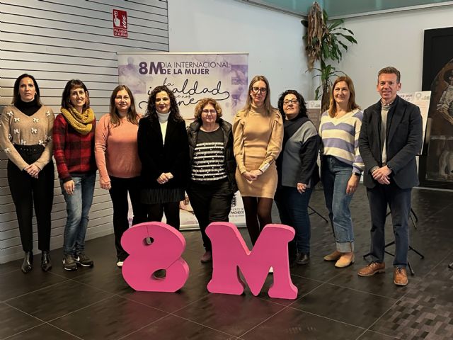Exposición 8 Mujeres por la Igualdad - 2, Foto 2