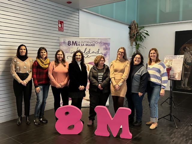 Exposición 8 Mujeres por la Igualdad - 3, Foto 3