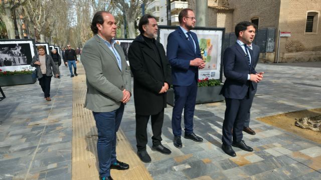 El Ayuntamiento inaugura una exposición fotográfica por el 175 aniversario del Entierro de la Sardina - 2, Foto 2