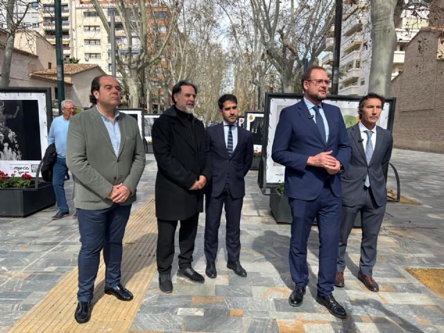 El Ayuntamiento inaugura una exposición fotográfica por el 175 aniversario del Entierro de la Sardina - 3, Foto 3