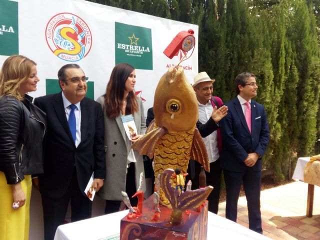 El catafalco del Entierro de la Sardina 2017 homenajea al presidente de la Agrupación Sardinera - 1, Foto 1