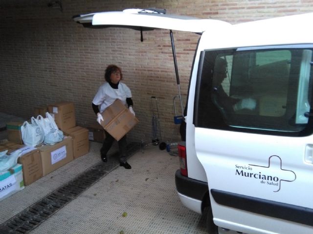 La UCAM compra tejido de polipropileno para confeccionar 25.000 batas para el SMS - 1, Foto 1