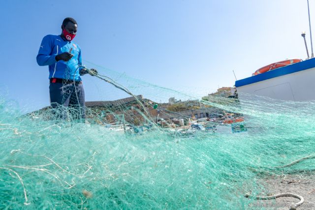 Cartagena consigue un proyecto europeo para dar a conocer la pesca del Puerto de Santa Lucía a los escolares - 1, Foto 1