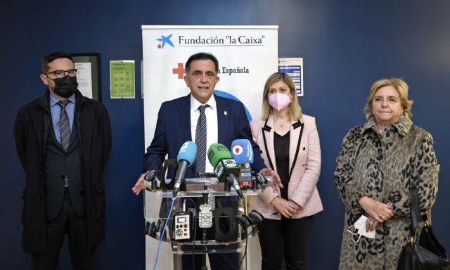 El Ayuntamiento consolida su alianza con la Fundación la Caixa para acompañar a las personas mayores que se sienten solas - 2, Foto 2