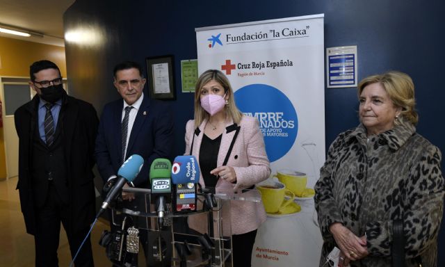 El Ayuntamiento consolida su alianza con la Fundación la Caixa para acompañar a las personas mayores que se sienten solas - 3, Foto 3