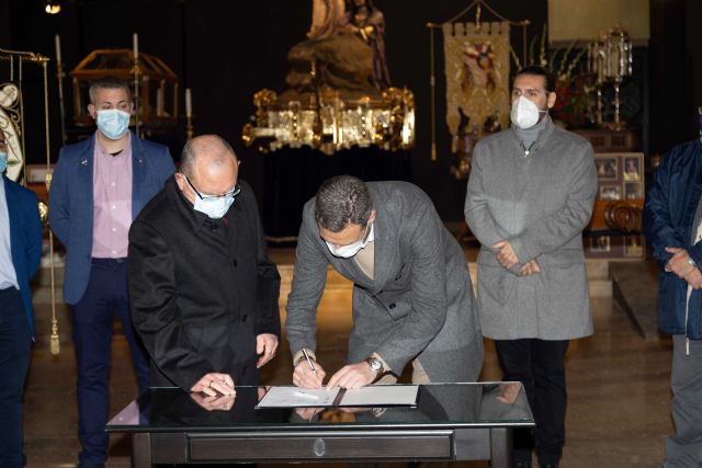El patrimonio de la Semana Santa de Caravaca vuelve a exponerse tres años después en la Compañía de Jesús - 1, Foto 1